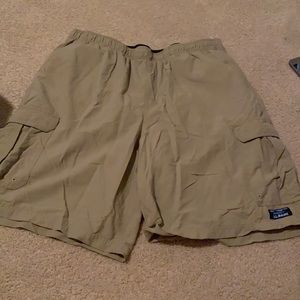 LL BEAN ATHLETIC CARGO SHORTS